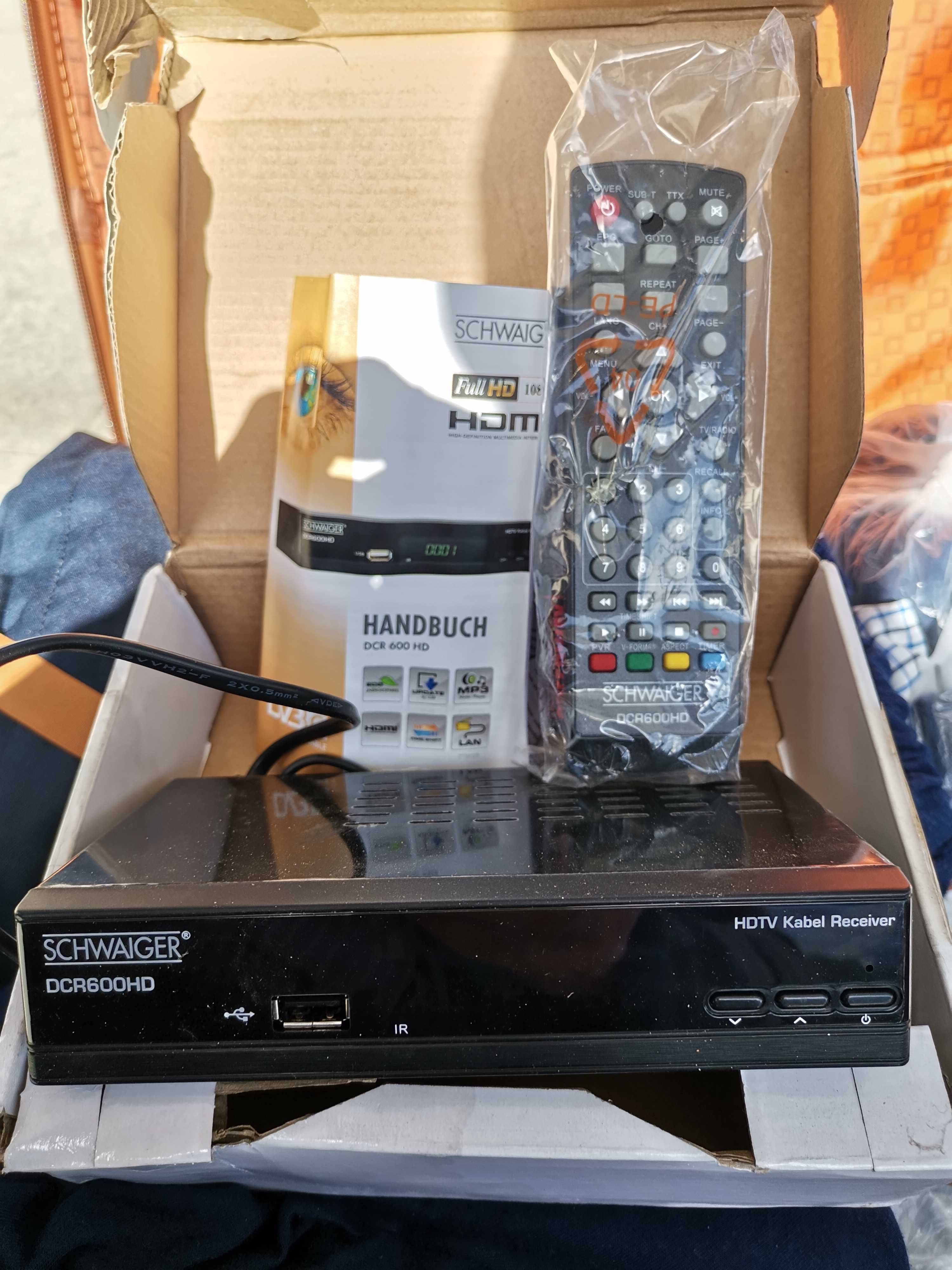 Dekoder TV kablowej DVB-C SCHWAIGER DCR 600 HD (DCR600HD), z Ethernet