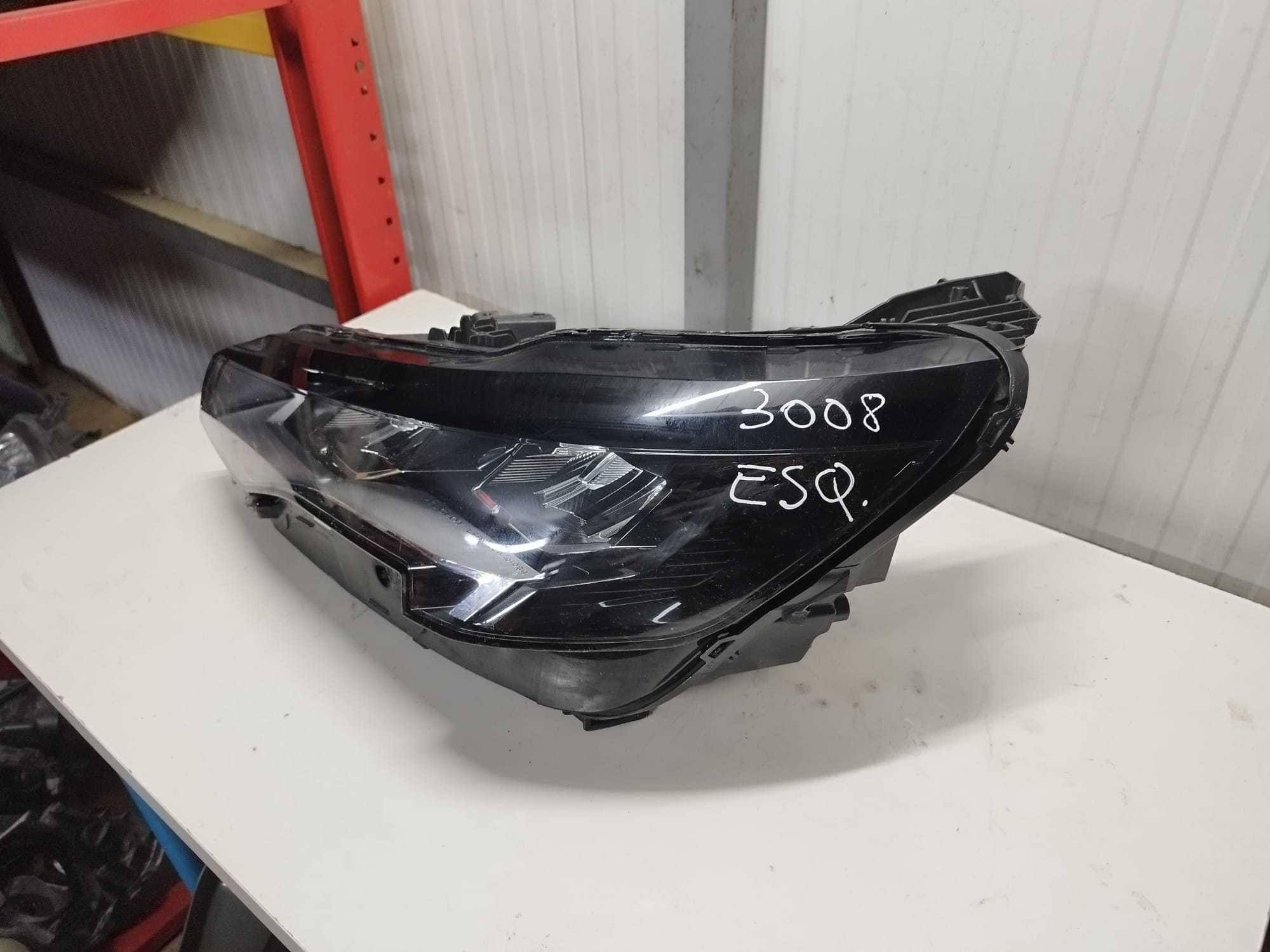 Farol Fente esquerdo Peugeot 3008
