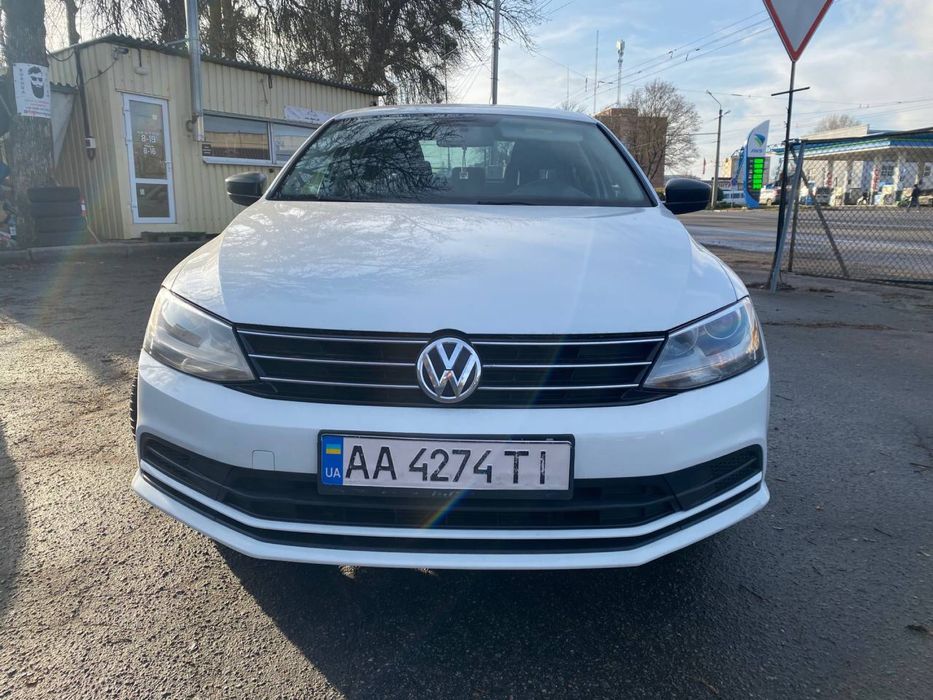 Volkswagen Jetta 2016 (рест)