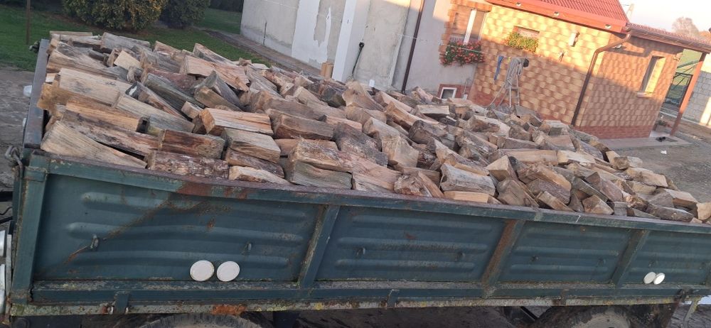 Sprzedam drewno opałowe suche