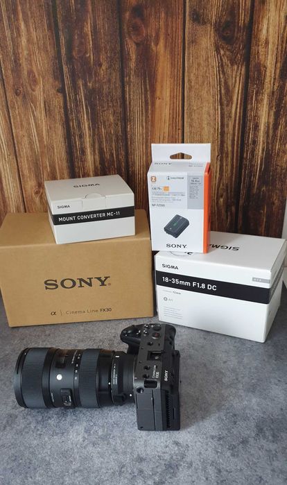 Sony FX30 + Sigma MC-11 + Sigma 18-35mm f/1.8 – Stan bardzo dobry