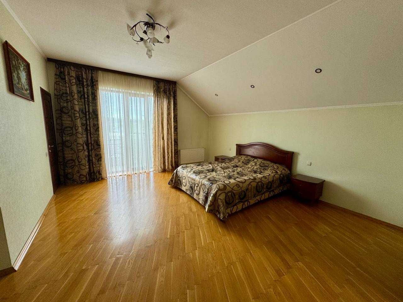 Продається будинок з басейном, укриттям та тепловим насосом!
