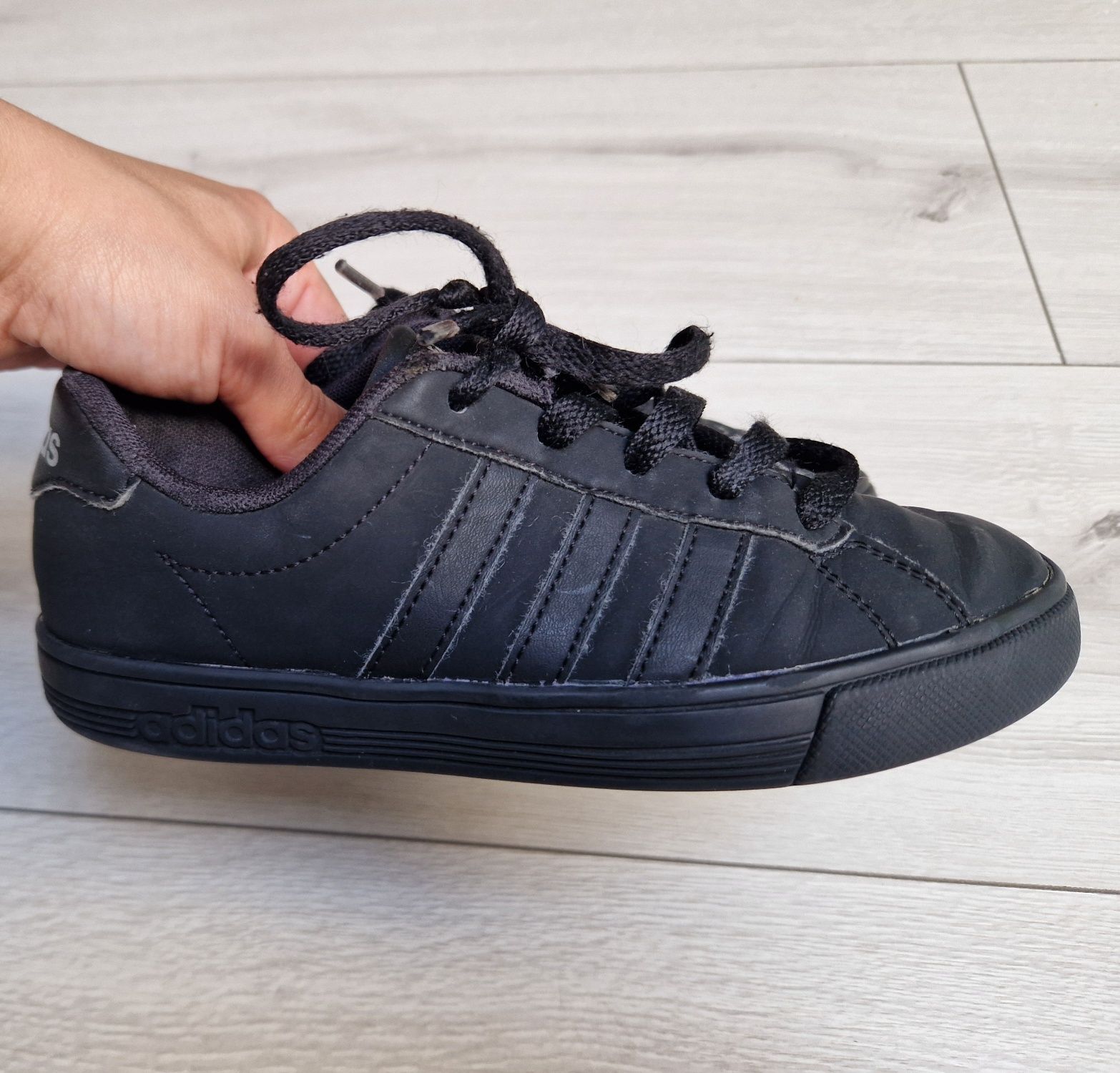 Piękne Czarne buty Adidas r 34 dl wkładki 21cm