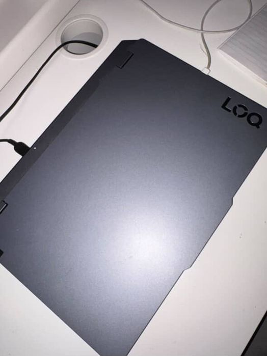 Ігровий ноутбук Lenovo LOQ 15IAX9 (83GS00JPRA)