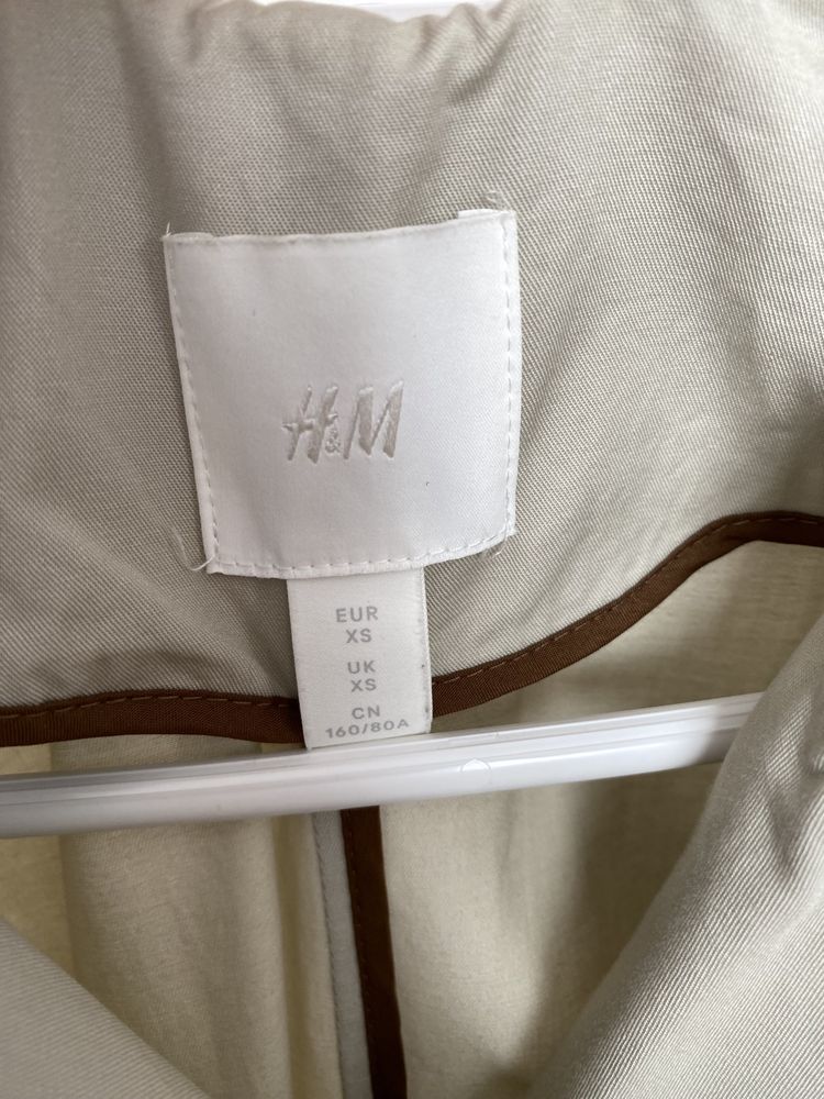 Тренч бежевого кольору H&M