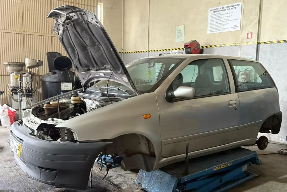 Fiat Punto 1.7 1999 Para Peças