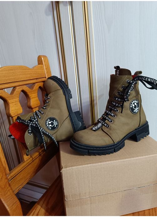 Шкіряні зимові фірмові черевики 39р цегейка