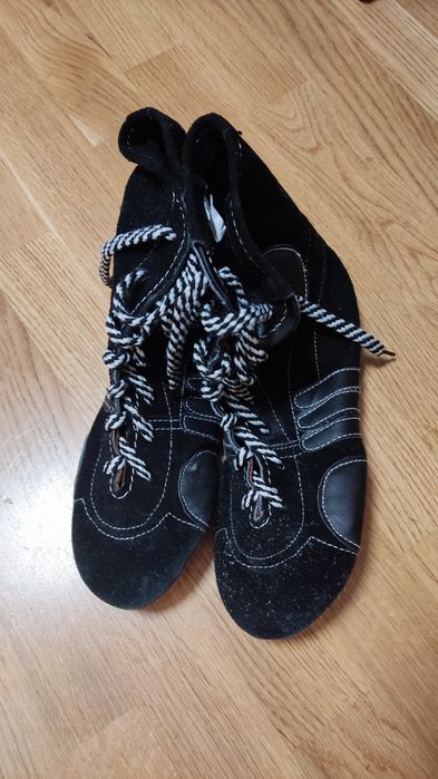 Взуття для боксу, греко-римської боротьби та вільної боротьби 39р.