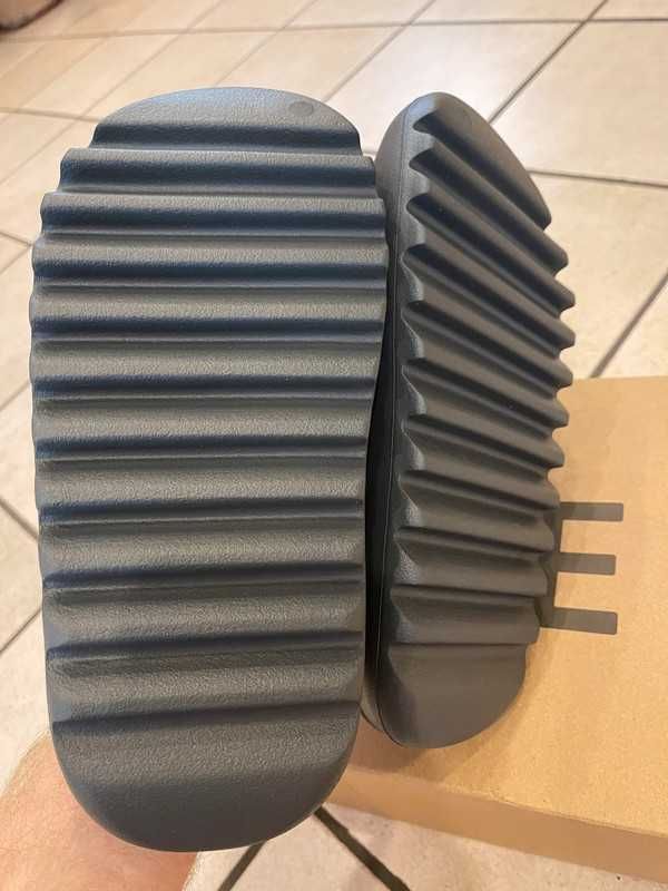 *NoweAdidas YeezySlideGreyButy*Bardzo przystępna 46