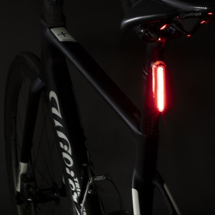 Lampka Rowerowa Tylna Inteligentna Force Skato 20Lm