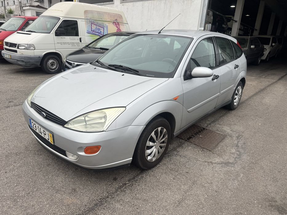 Ford Focus 1.4i 75cv