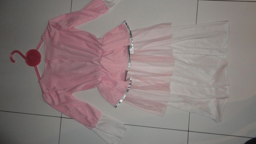 Strój karnawałowy Księzniczka, tancerka roz. 122-128 cm