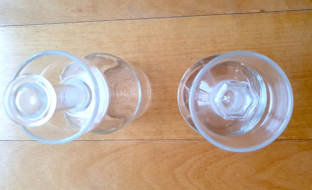 Frascos de vidro de laboratório, antigos