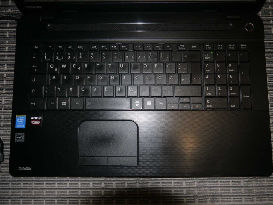 Ноутбук Toshiba Satellite PRO C70-B/i3-4005U/8 Gb/240 Gb SSD/ 17.3