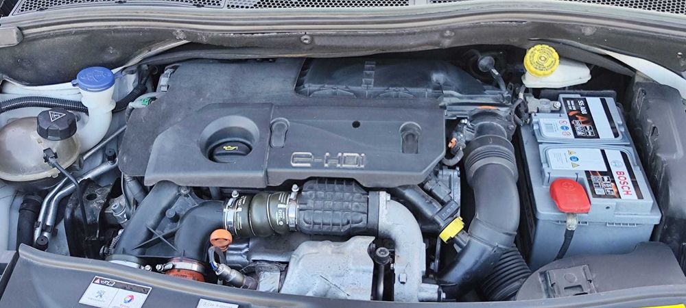 Peugeot 2008 1.6 HDI Alure