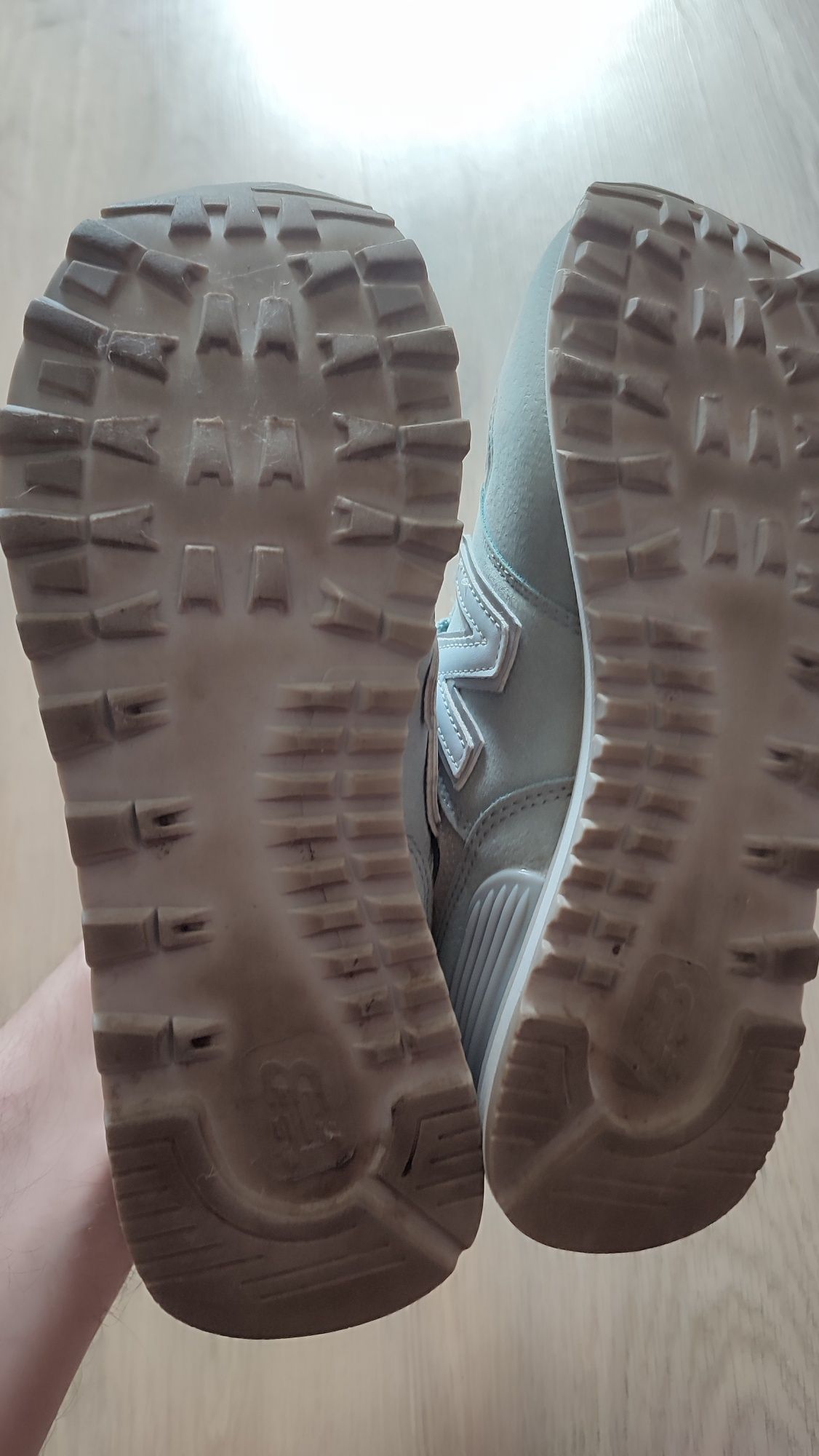 Продам кросівки жіночі New Balance Classic 574