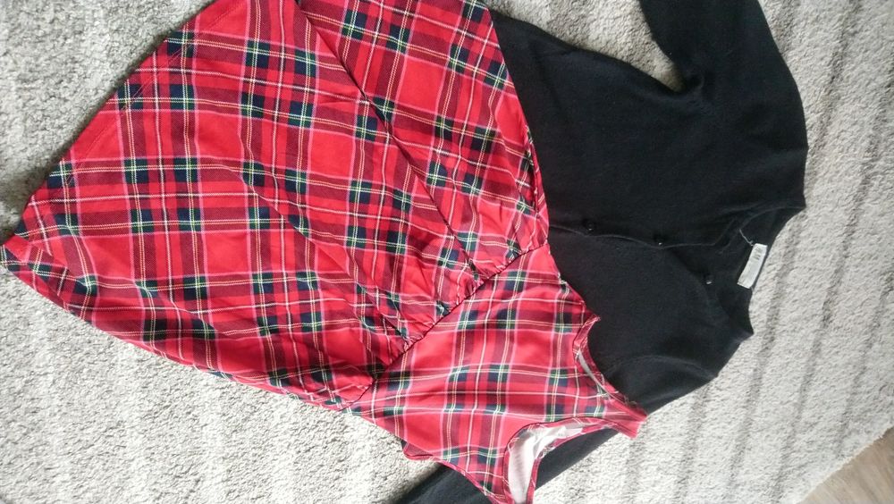 Zestaw H&M sukienka czerwona kratka czarny sweterek kardigan 110/116