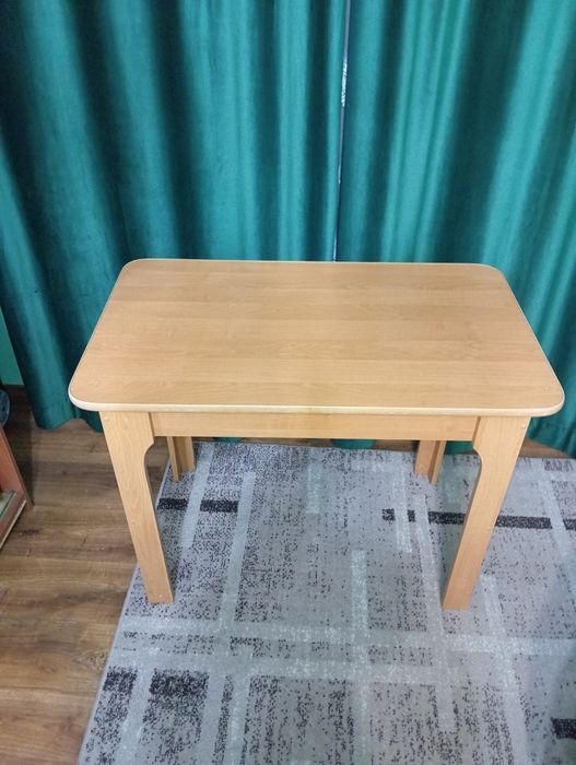Продам дерев’яний стіл у чудовому стані