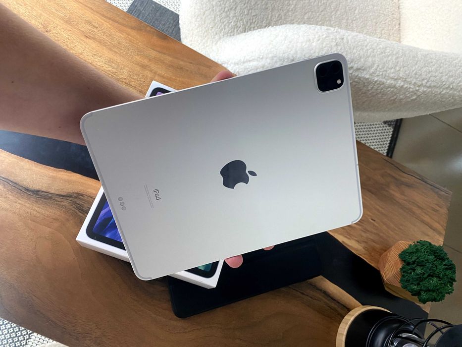 Apple iPad Pro 11 2020 Wi-Fi + Cellular 256GB Silver (MXEX2, MXE52)