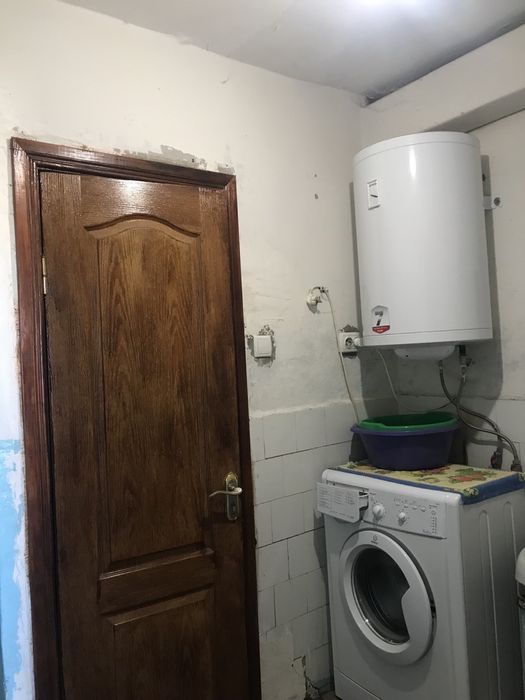 Продаж кімнати на Молодіжній