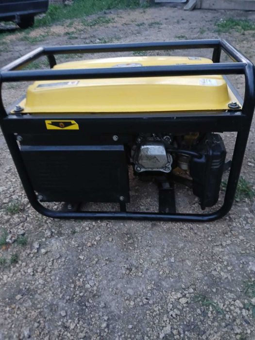 Бензиновий генератор Firman SPG 3000