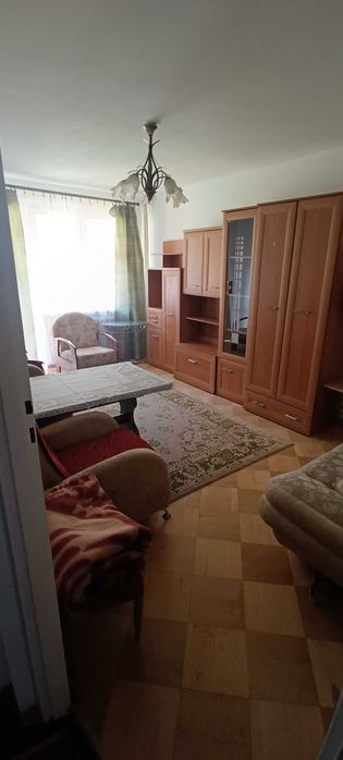 Wynajmę mieszkanie w Łomży przy ul. Polowej, dwa pokoje, w centrum.