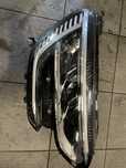 Farol ful led frente direito megane 4