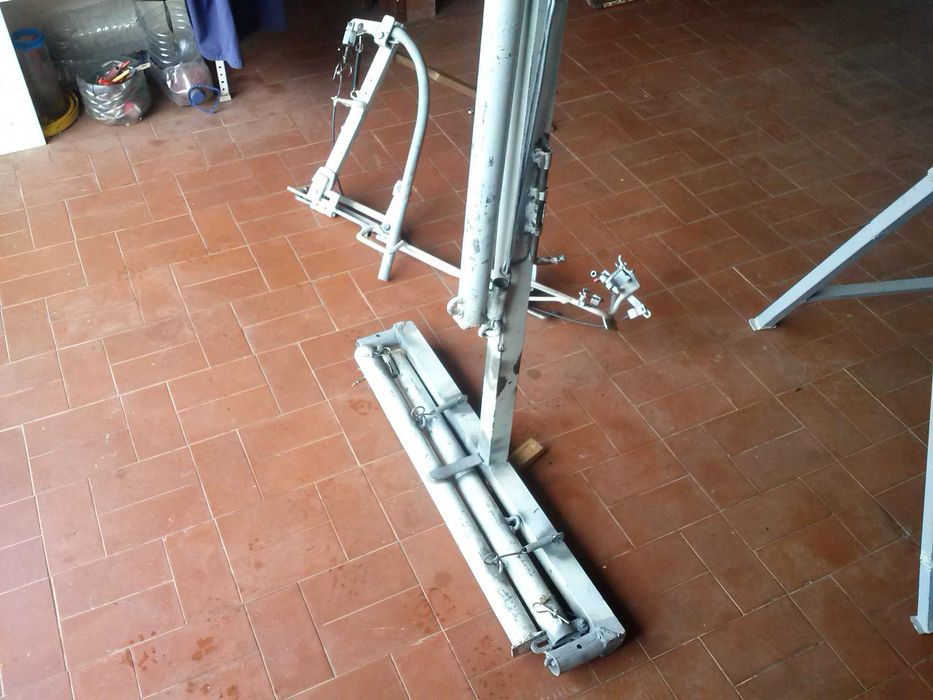 suporte para motosserra desmontável