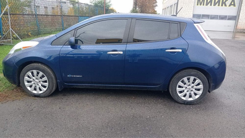 Nissan leaf 2017р.