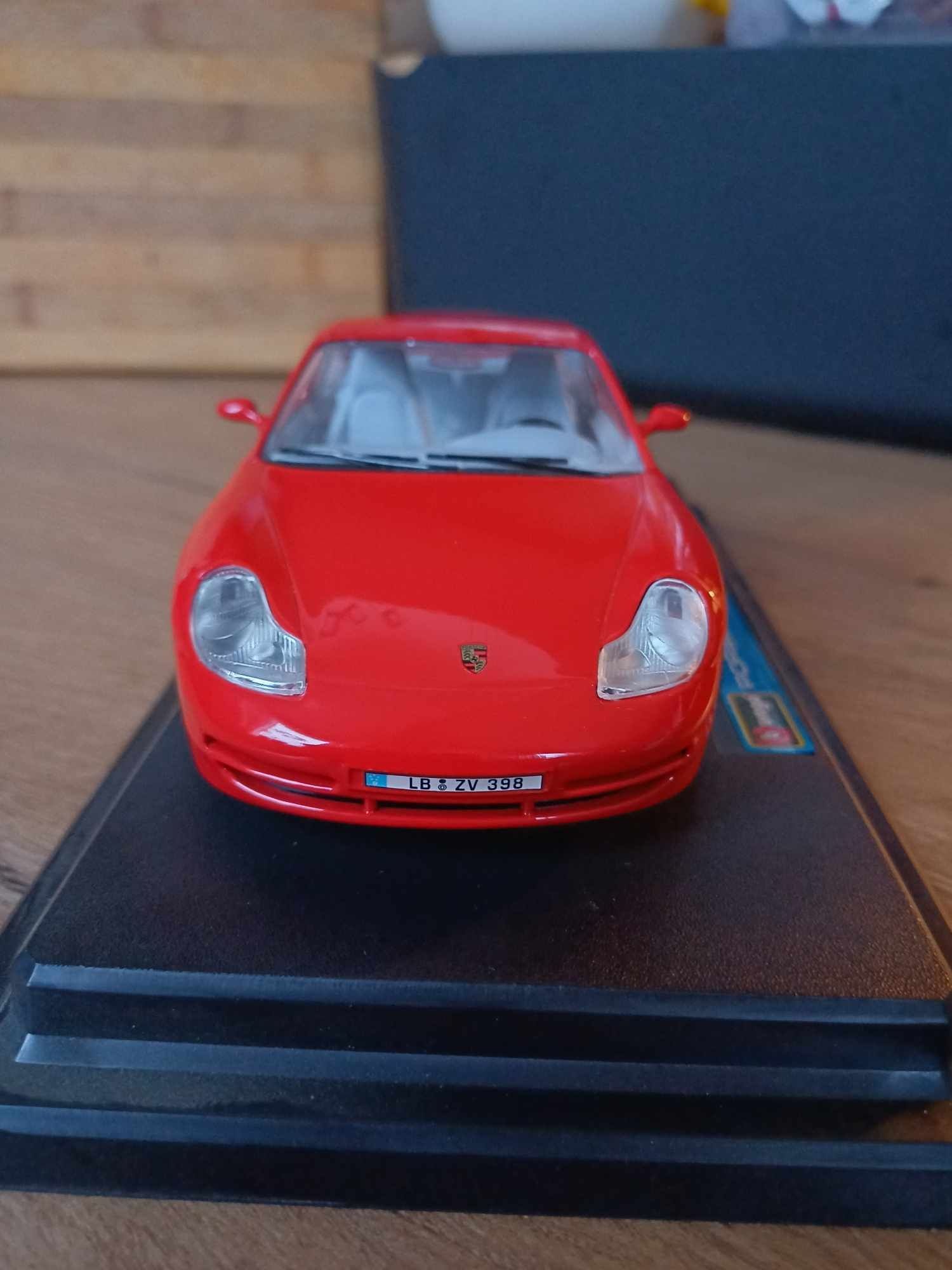 Porsche 911 Carrera 1/24