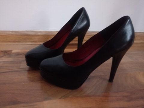 Czółenka skórzane stan idealny