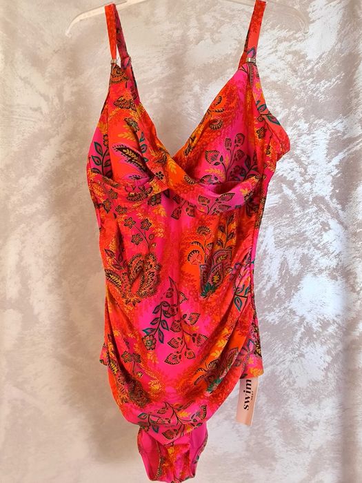 Продажа купальника, новый, очень красивый