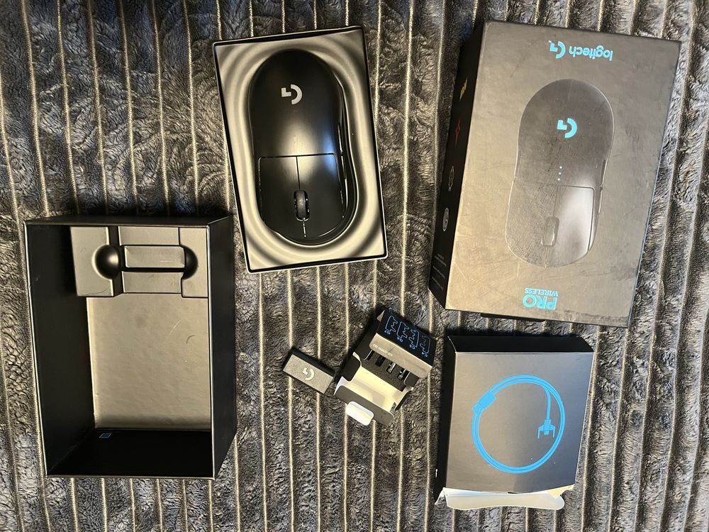Logitech G Pro Wireless , c бонусом Zowie Camade