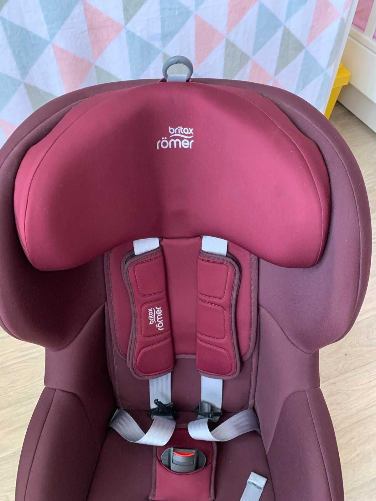 Автокрісло Britax Römer TRIFIX2 i-SIZE (Burgundy Red)