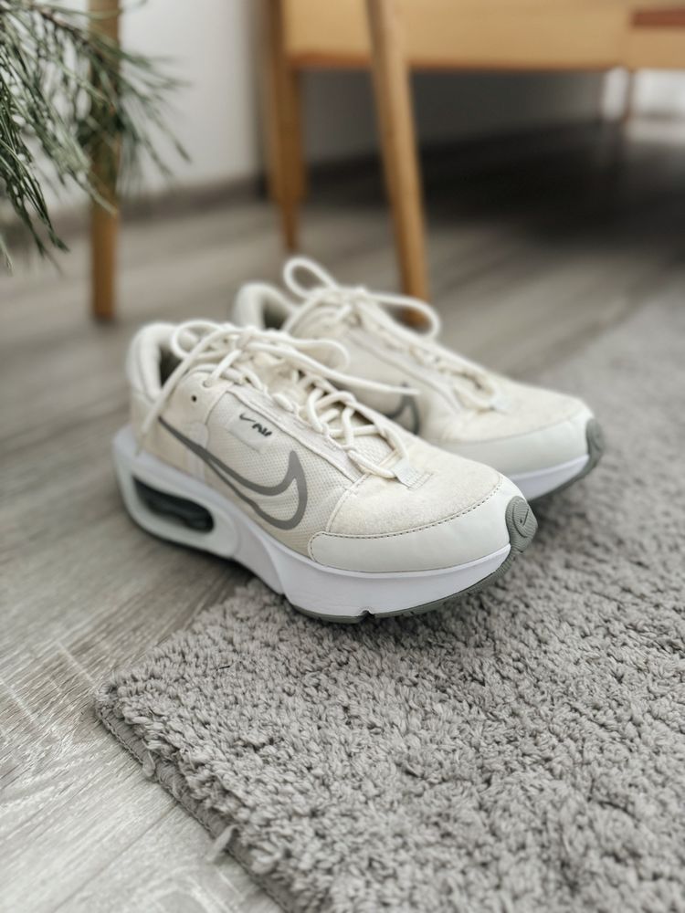 Кросівки Nike Air INTRLK