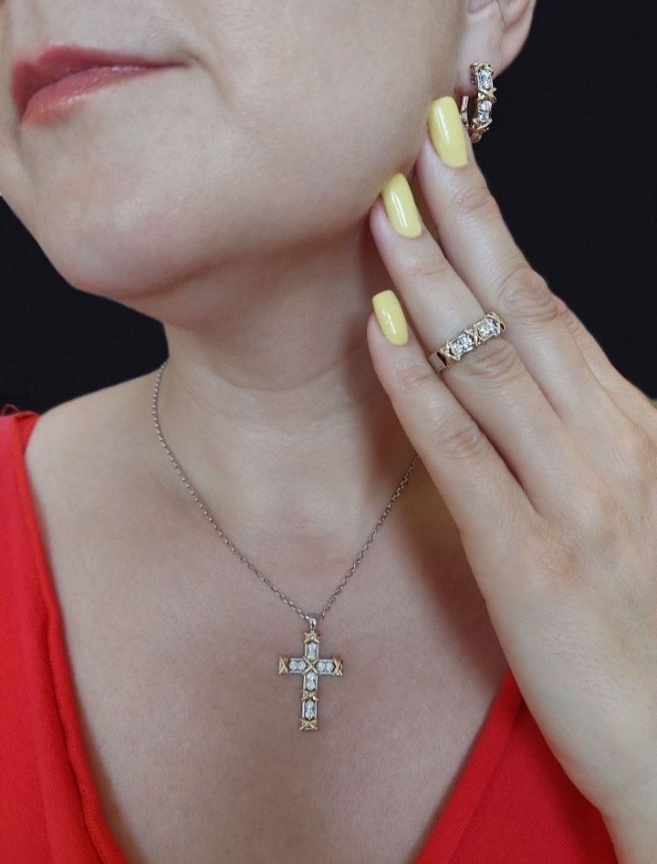 Золотое кольцо с бриллиантами в стиле Tiffany