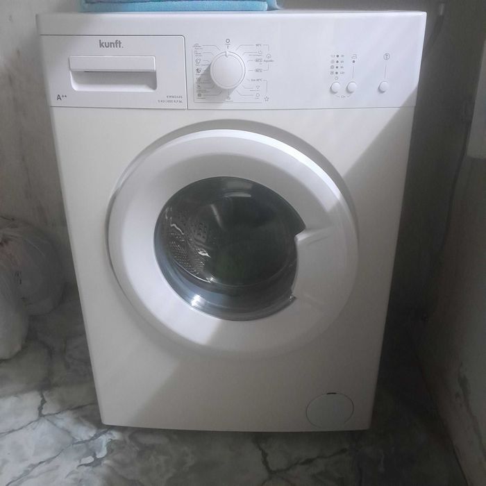 Máquina de lavar roupa KUNFT