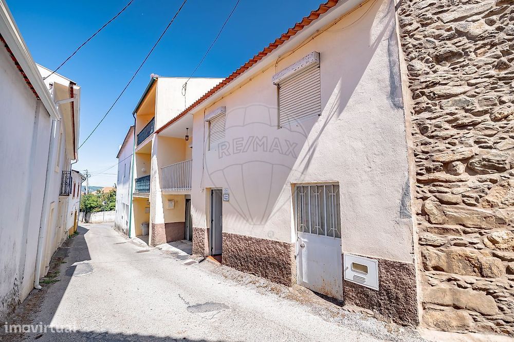 Moradia T4 para venda