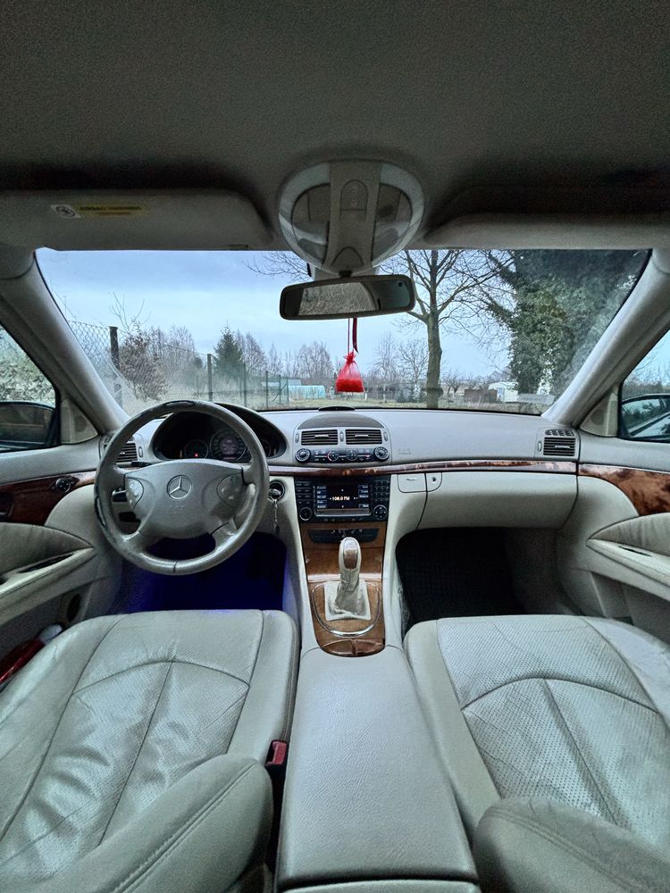 Mercedes E klasa W211