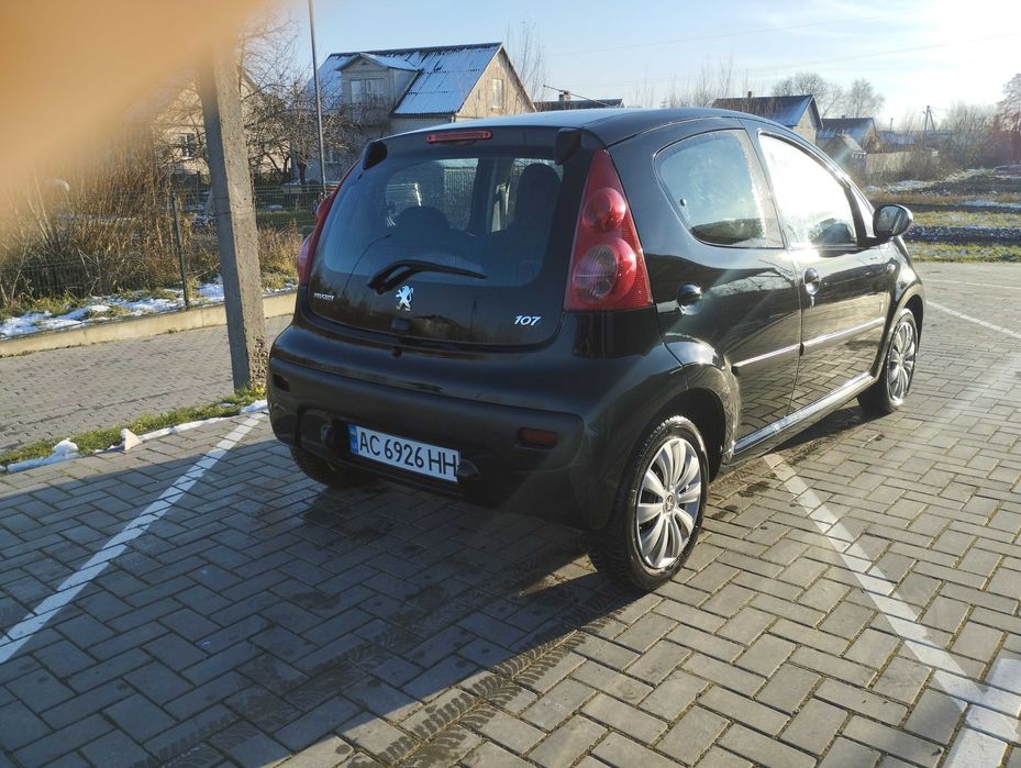 Продаж автомобіль