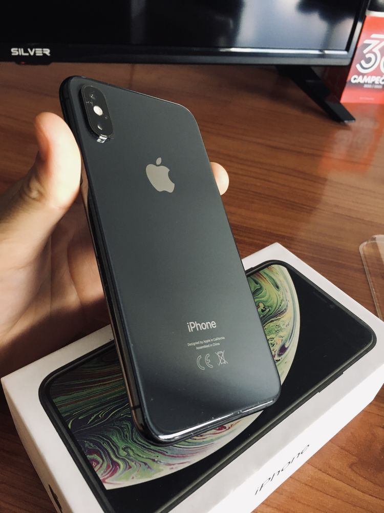 iPhone XS 256GB space gray