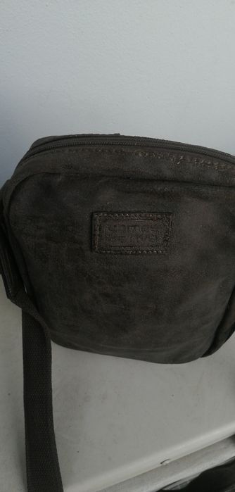 Bolsa para homem em pele