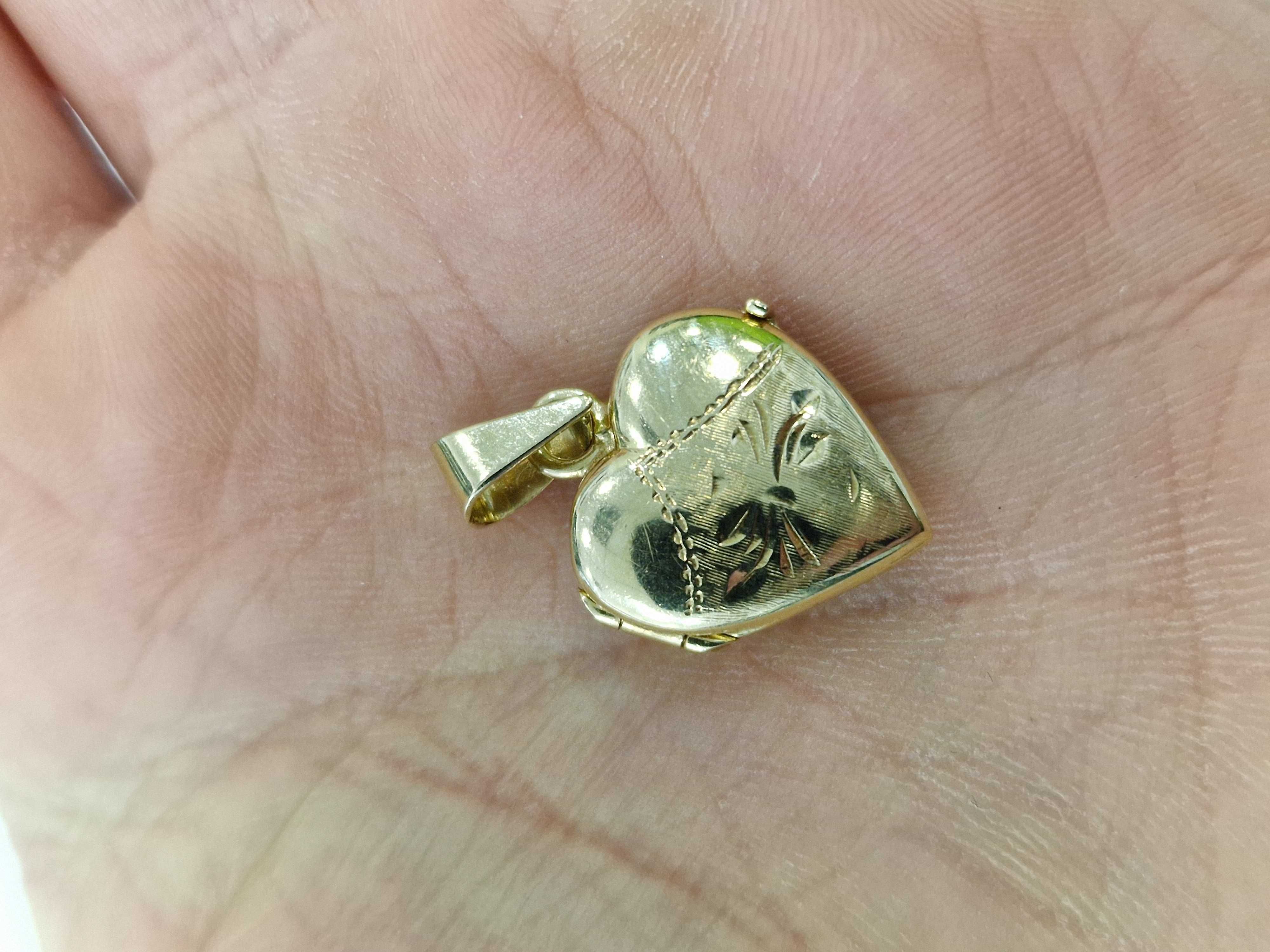 Złoty wisiorek damski/ Sekretnik/ 585/ 3.18 gram/ Serce/ nowoczesny