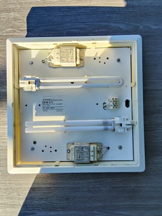 Plafon sufitowy biały