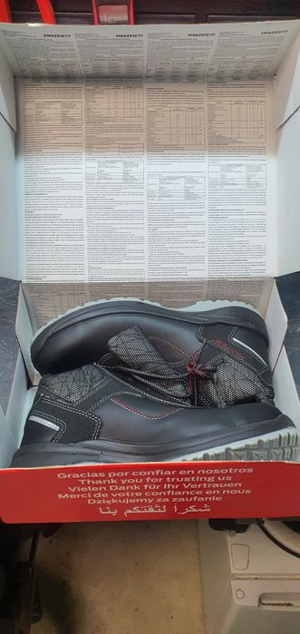 Nowe buty robocze Panter z metalowym noskiem, rozmiar 44