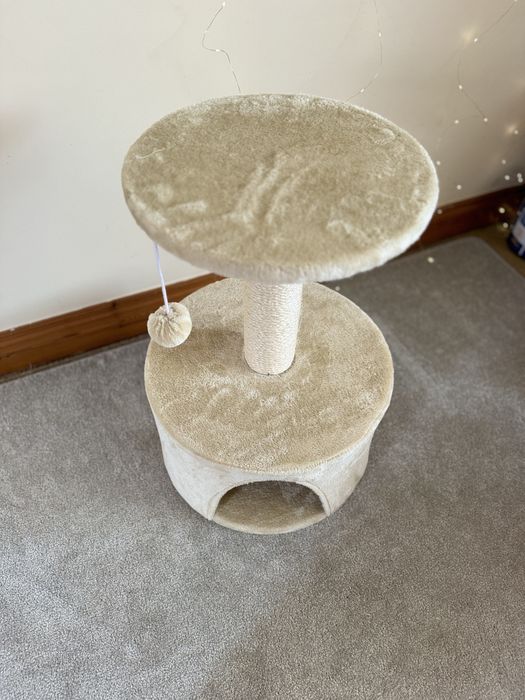 Продам когтеточку Zoofari