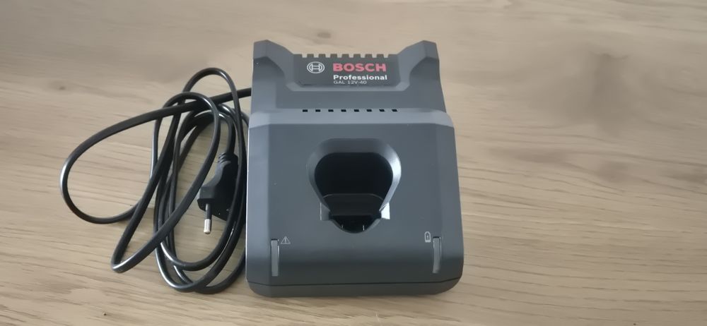Nowa ładowarka Bosch GAL 12V-40