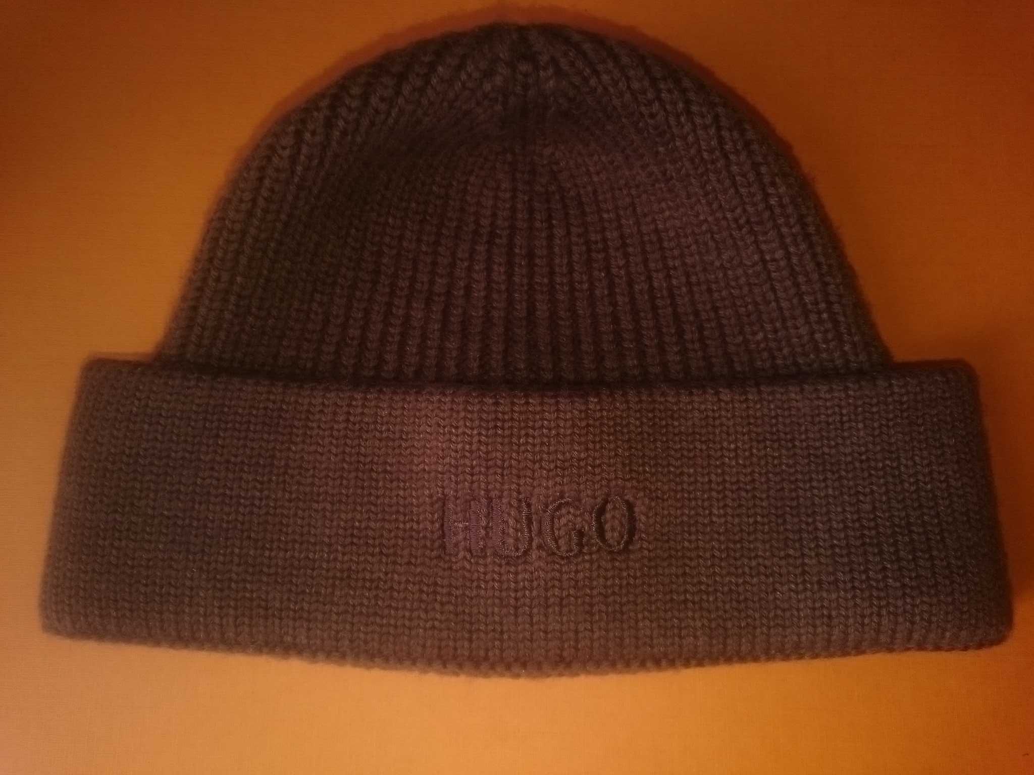 Модная шапка шапочка hugo boss. Идеальное состояние.