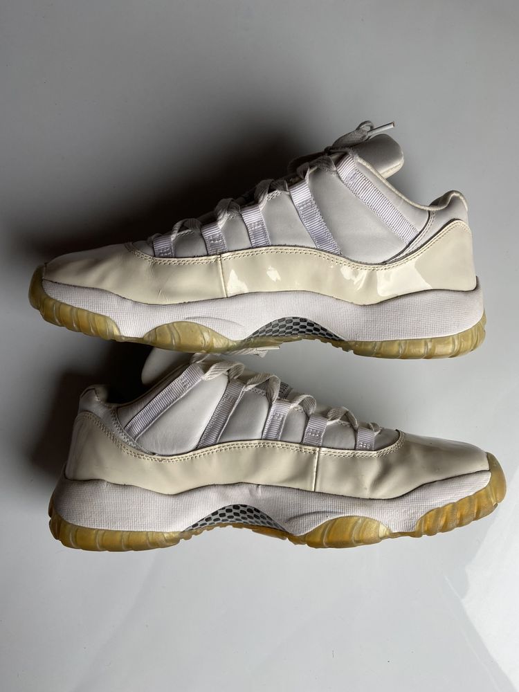 Кроссовки Jordan 11 Retro Low White Light Zen Grey