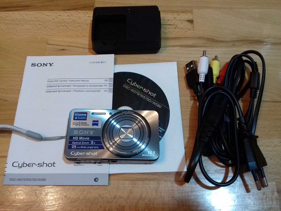 Фотоаппарат Sony DSC-W570  16,1 Mpx в идеальном сост. +чехол в подарок